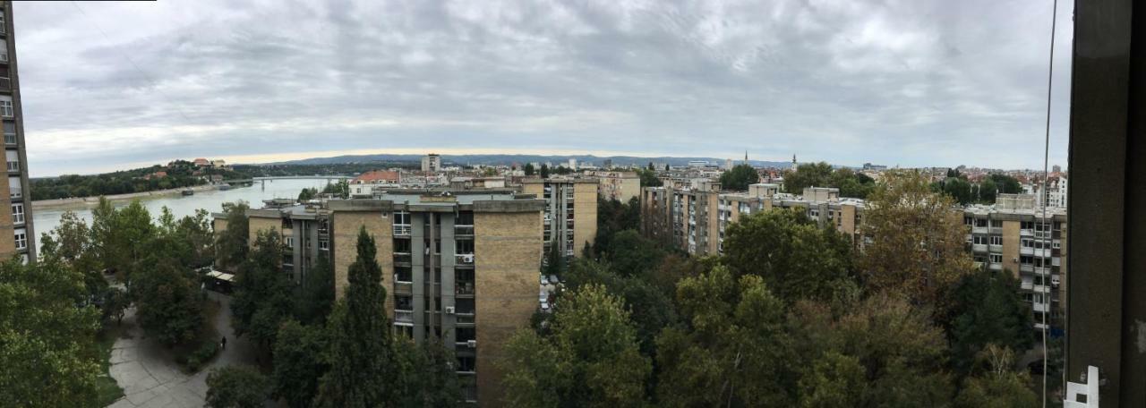 Apartman Bane 021 Novi Sad Bagian luar foto